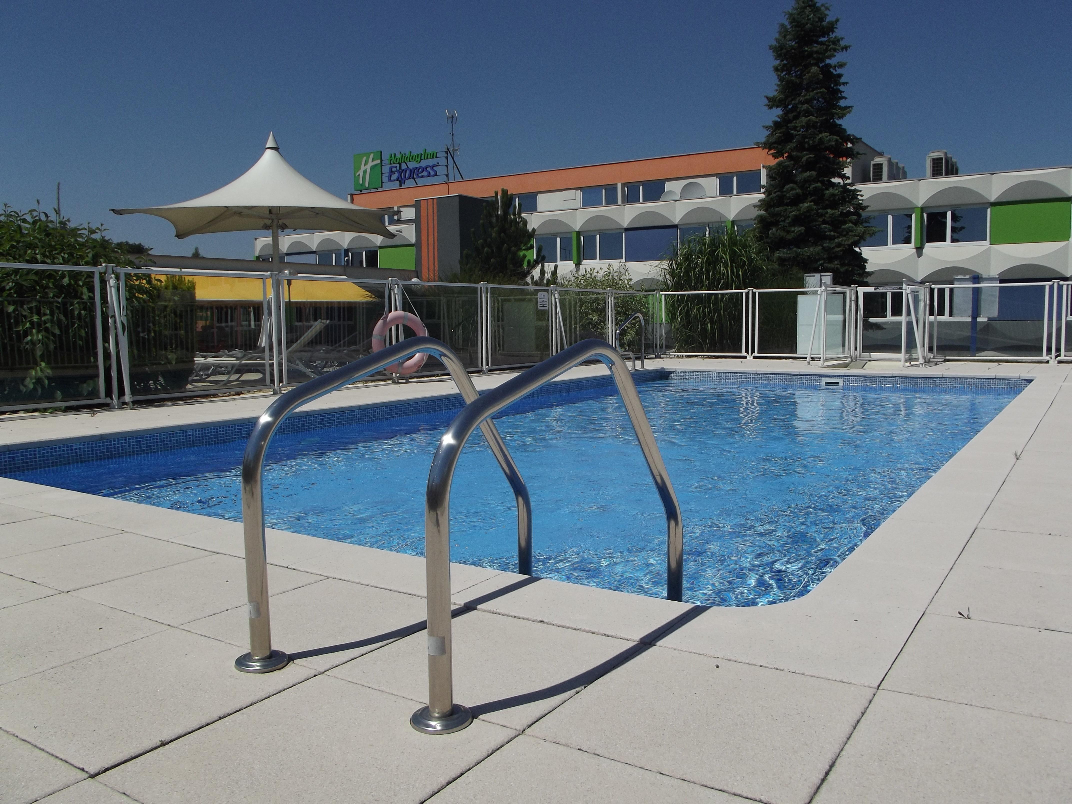 Holiday Inn Express Strasbourg - Sud By Ihg Geispolsheim Esterno foto