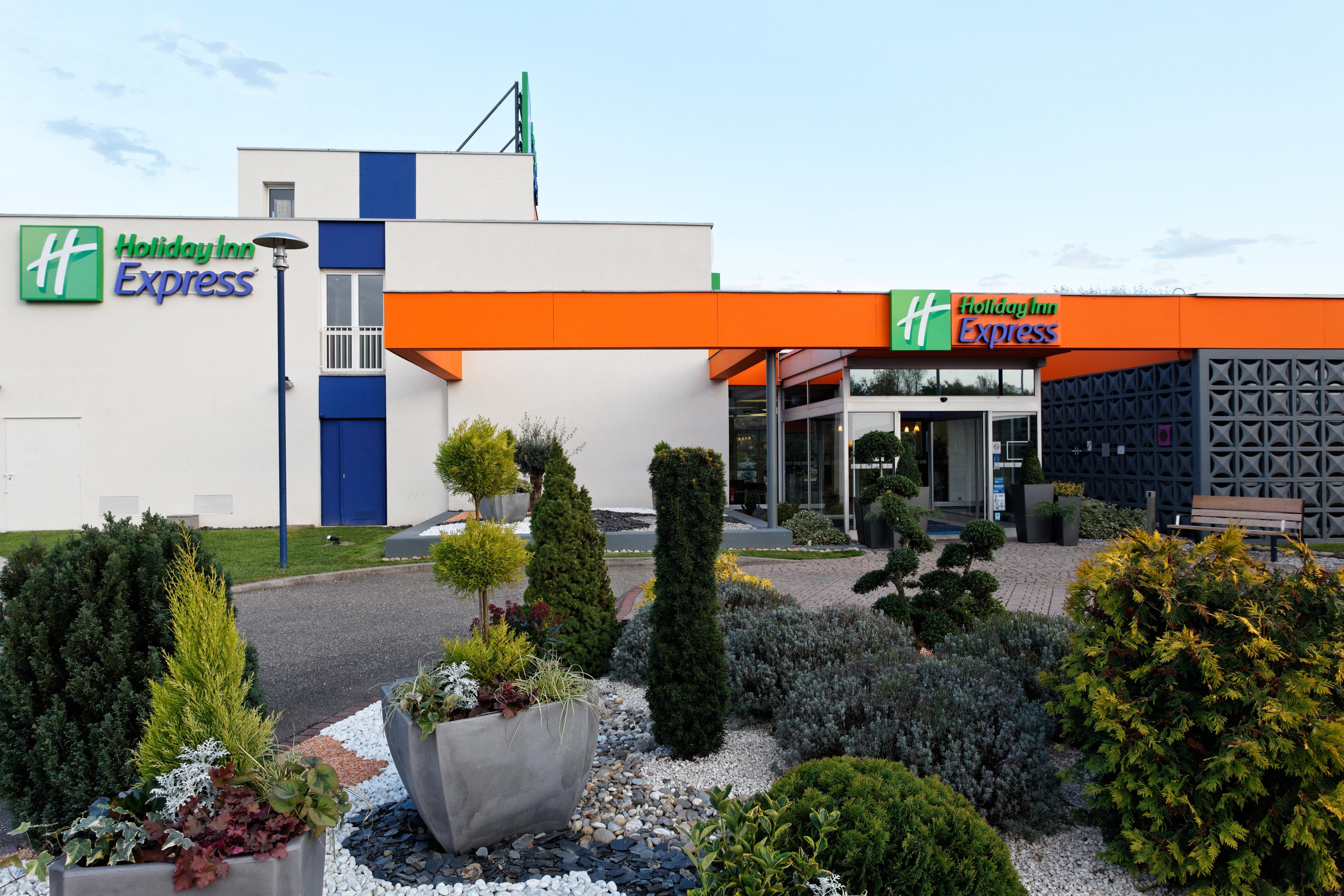 Holiday Inn Express Strasbourg - Sud By Ihg Geispolsheim Esterno foto