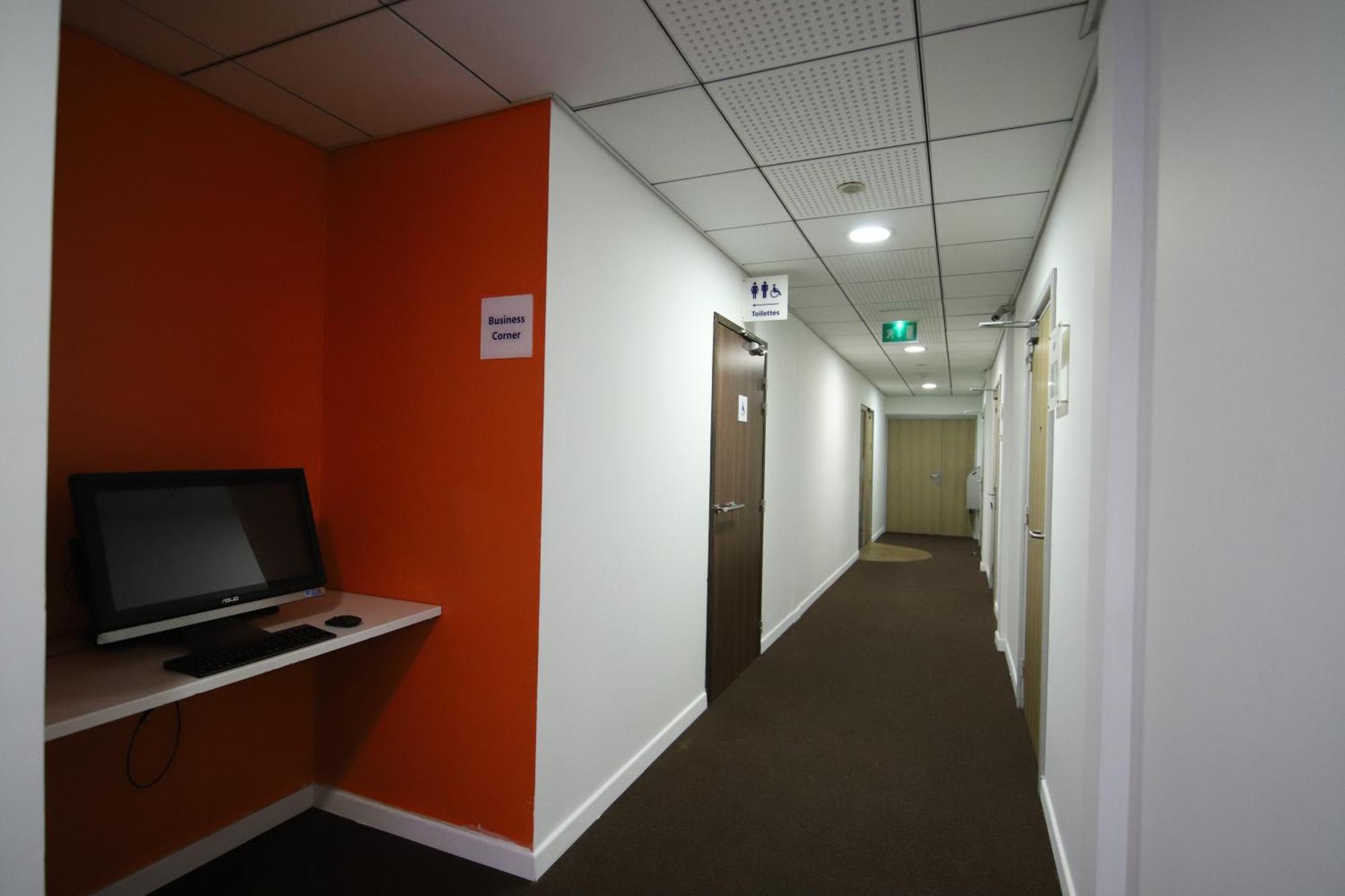 Holiday Inn Express Strasbourg - Sud By Ihg Geispolsheim Esterno foto