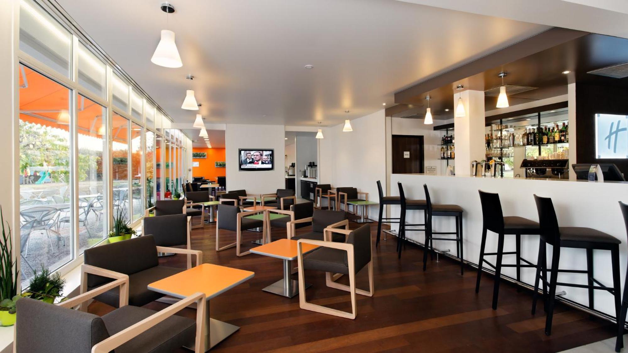 Holiday Inn Express Strasbourg - Sud By Ihg Geispolsheim Esterno foto