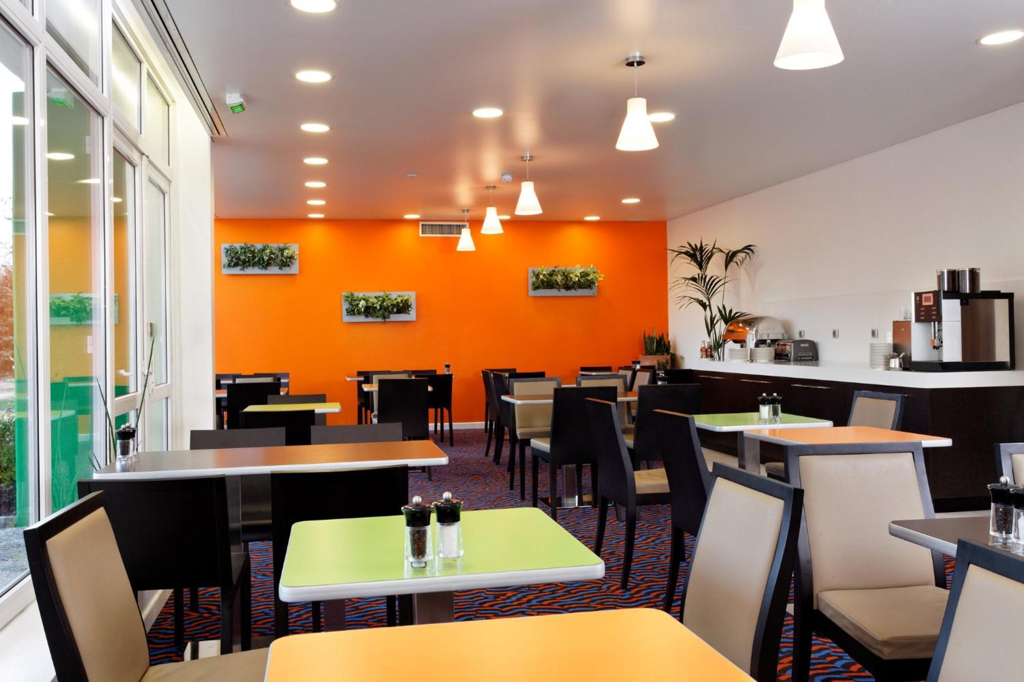 Holiday Inn Express Strasbourg - Sud By Ihg Geispolsheim Esterno foto