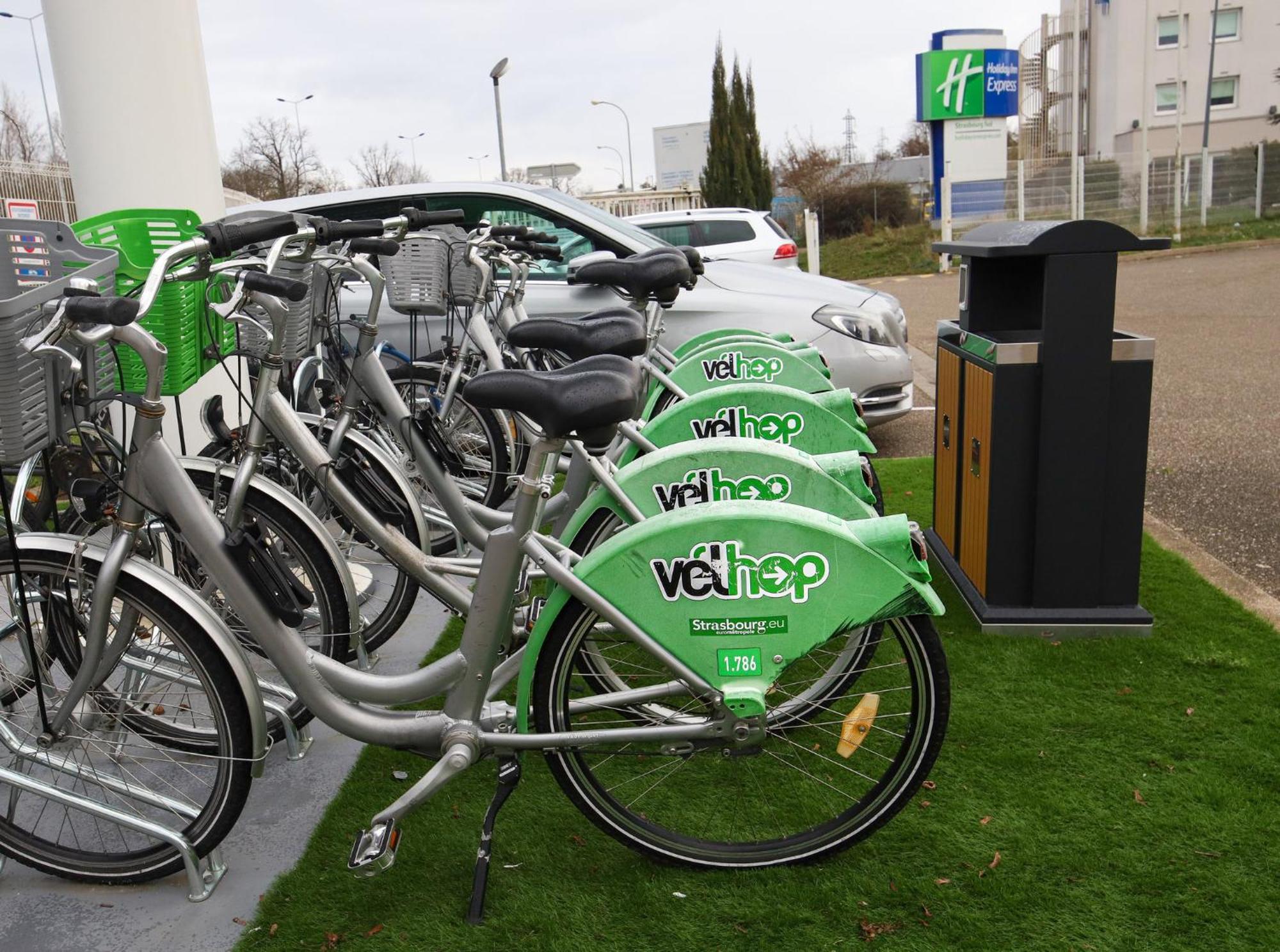 Holiday Inn Express Strasbourg - Sud By Ihg Geispolsheim Esterno foto