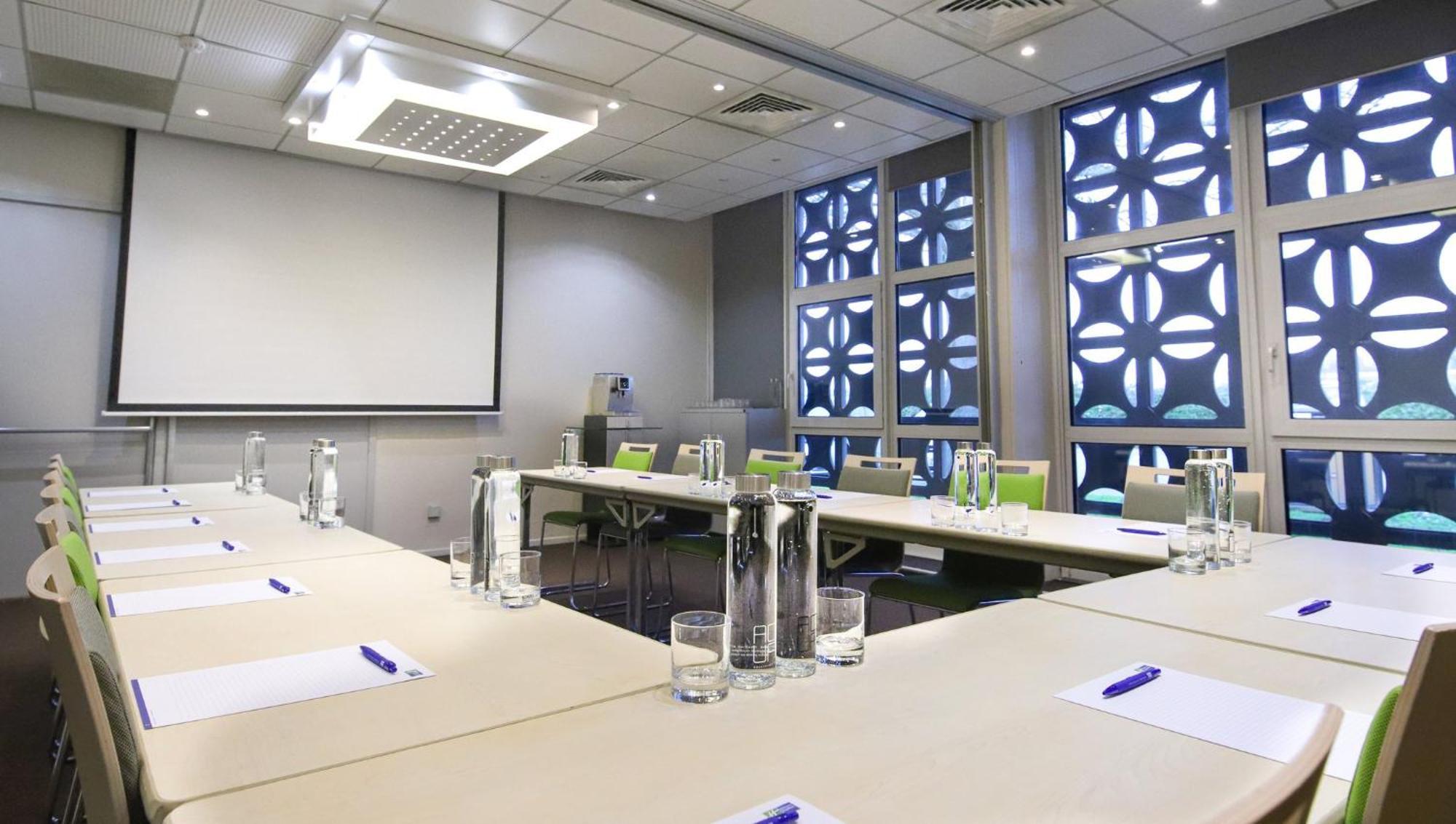 Holiday Inn Express Strasbourg - Sud By Ihg Geispolsheim Esterno foto