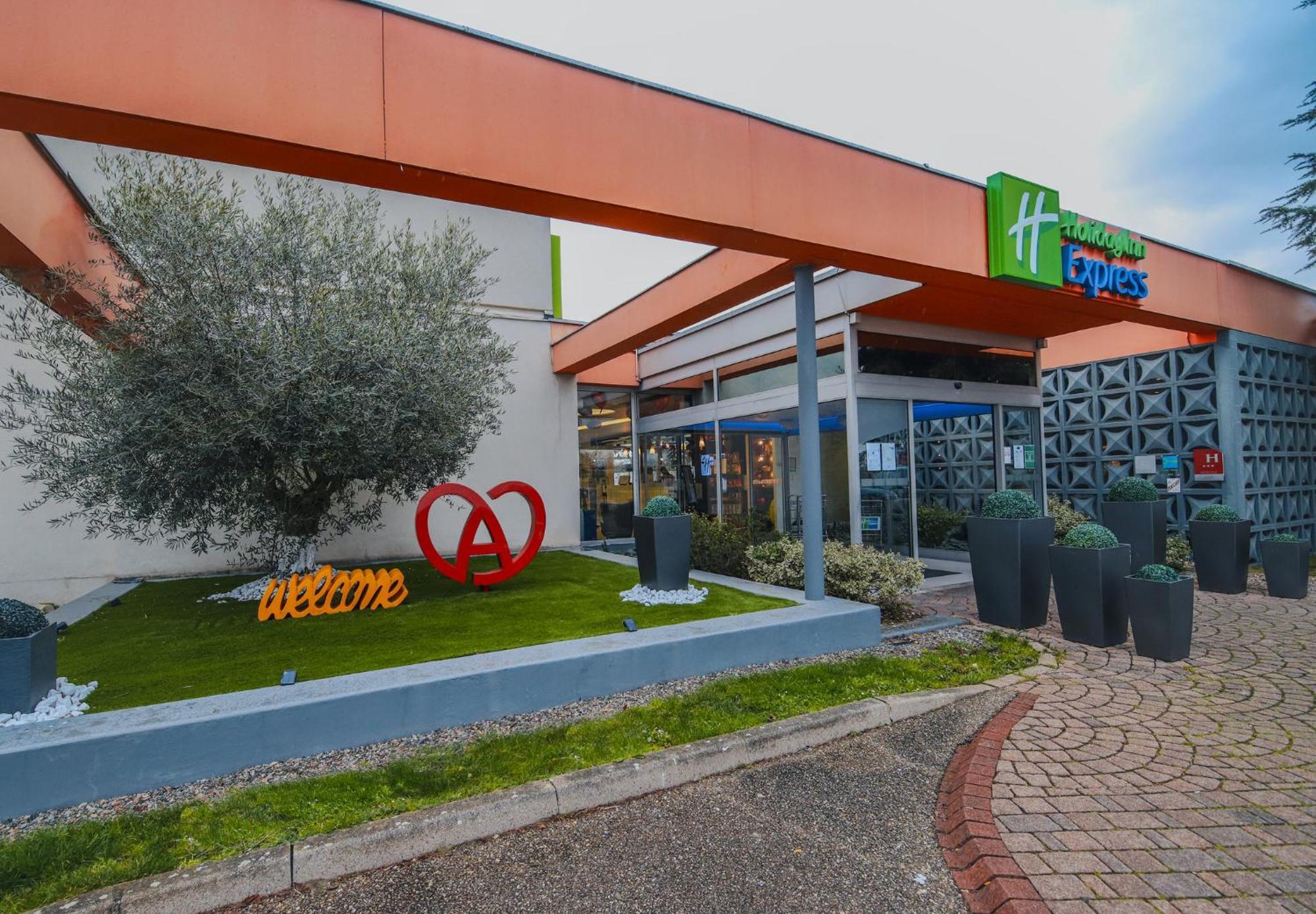 Holiday Inn Express Strasbourg - Sud By Ihg Geispolsheim Esterno foto